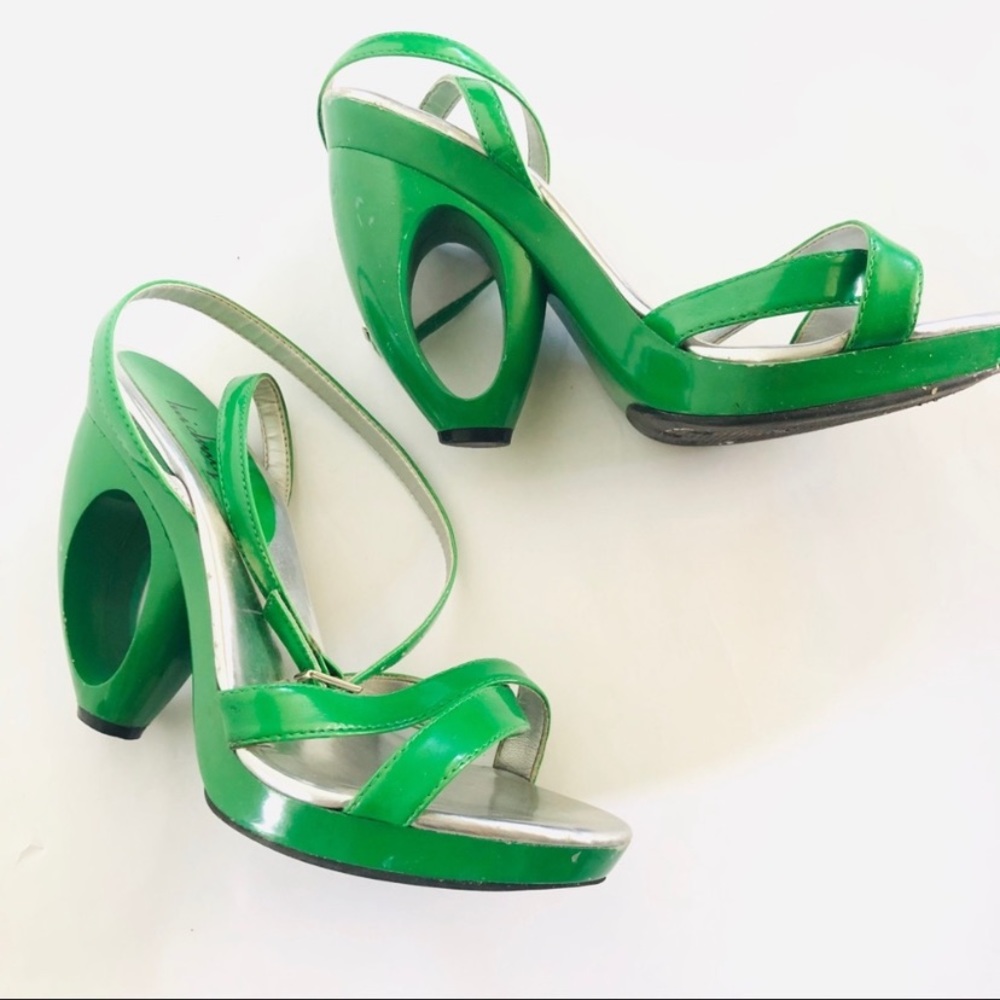 ISO Luichiny Vintage Green Heel in Size 7
